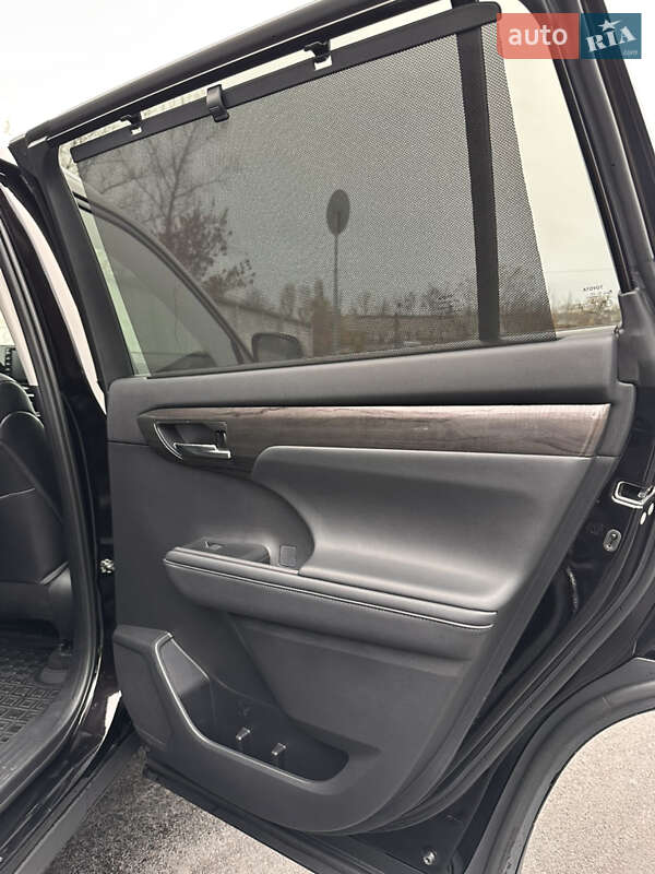 Внедорожник / Кроссовер Toyota Highlander 2021 в Киеве