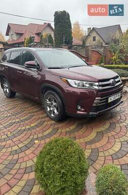 Позашляховик / Кросовер Toyota Highlander 2019 в Луцьку