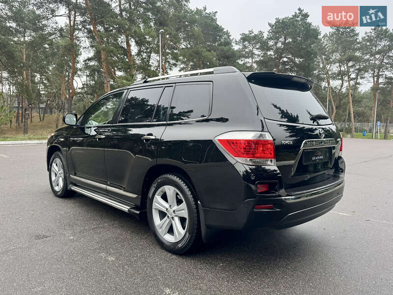 Позашляховик / Кросовер Toyota Highlander 2013 в Києві