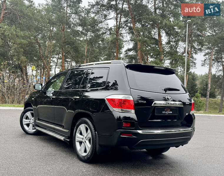 Позашляховик / Кросовер Toyota Highlander 2013 в Києві