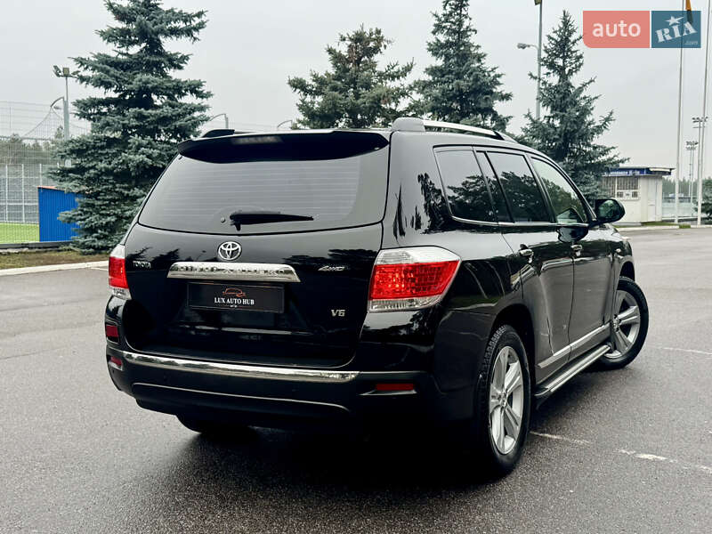 Позашляховик / Кросовер Toyota Highlander 2013 в Києві
