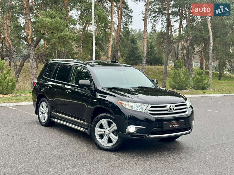 Позашляховик / Кросовер Toyota Highlander 2013 в Києві