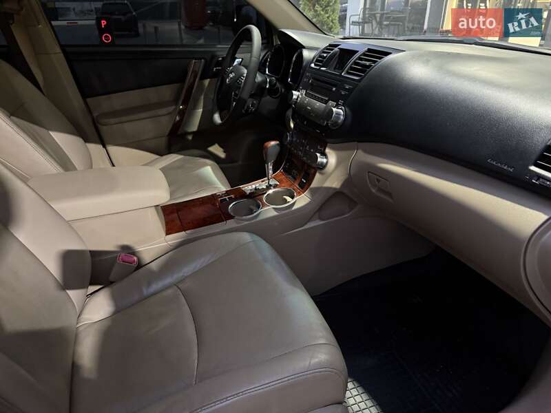 Внедорожник / Кроссовер Toyota Highlander 2011 в Киеве фото 25 Внедорожник / Кроссовер Toyota Highlander 2011 в Киеве