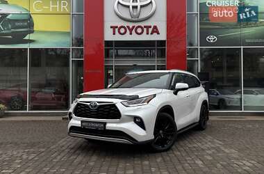 Внедорожник / Кроссовер Toyota Highlander 2023 в Кривом Роге