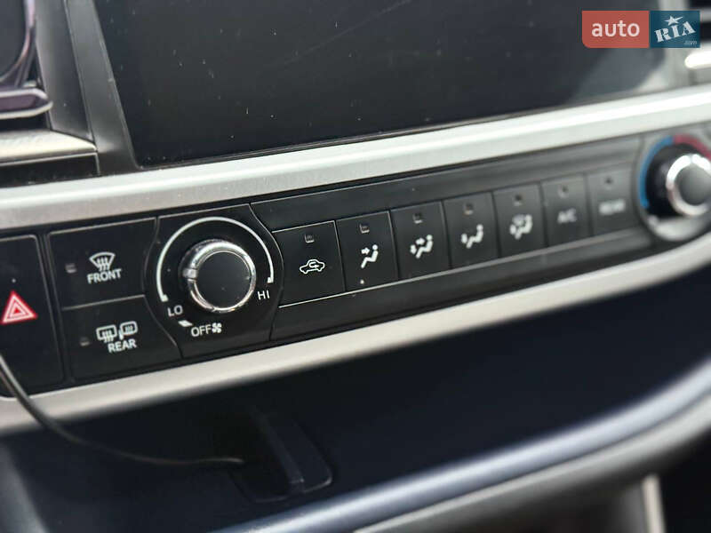 Внедорожник / Кроссовер Toyota Highlander 2016 в Днепре фото 10 Внедорожник / Кроссовер Toyota Highlander 2016 в Днепре