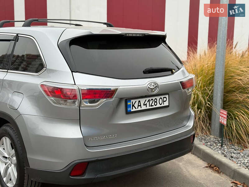 Внедорожник / Кроссовер Toyota Highlander 2016 в Днепре фото 39 Внедорожник / Кроссовер Toyota Highlander 2016 в Днепре
