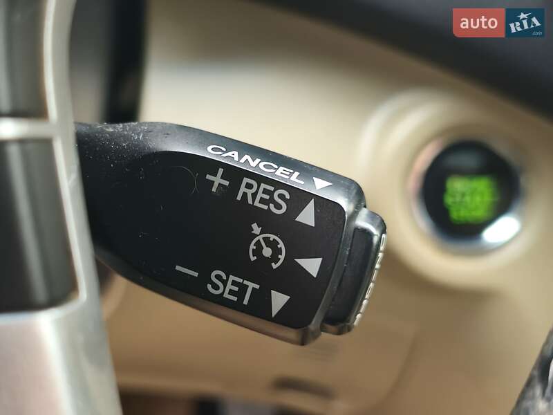 Внедорожник / Кроссовер Toyota Highlander 2011 в Днепре