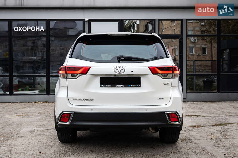 Позашляховик / Кросовер Toyota Highlander 2019 в Києві фото 13 Позашляховик / Кросовер Toyota Highlander 2019 в Києві