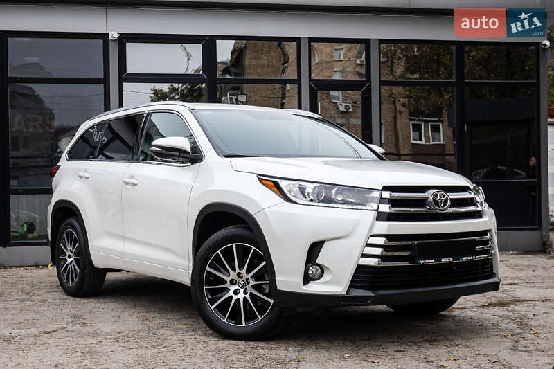 Позашляховик / Кросовер Toyota Highlander 2019 в Києві фото 70 Позашляховик / Кросовер Toyota Highlander 2019 в Києві