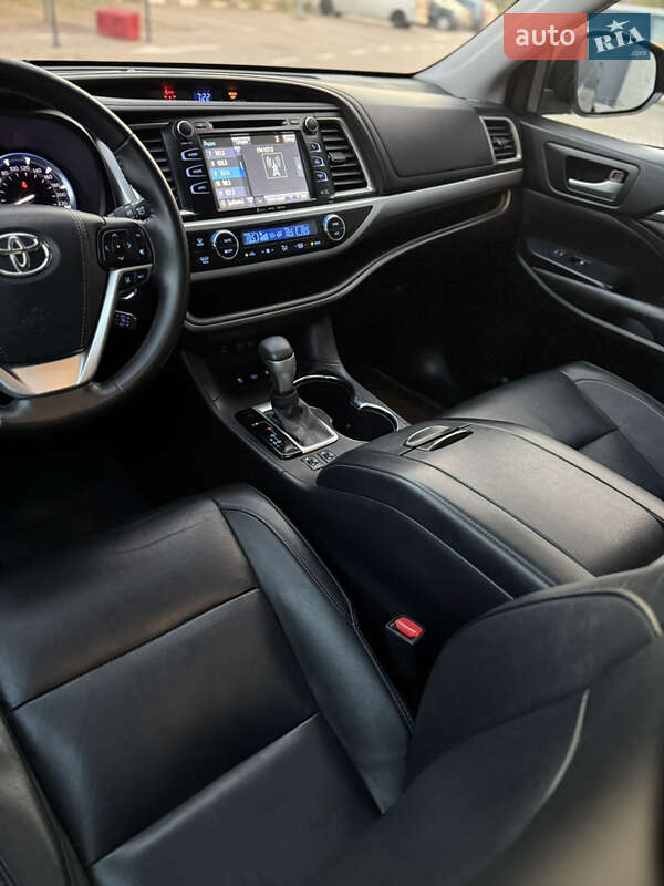 Внедорожник / Кроссовер Toyota Highlander 2017 в Киеве фото 34 Внедорожник / Кроссовер Toyota Highlander 2017 в Киеве