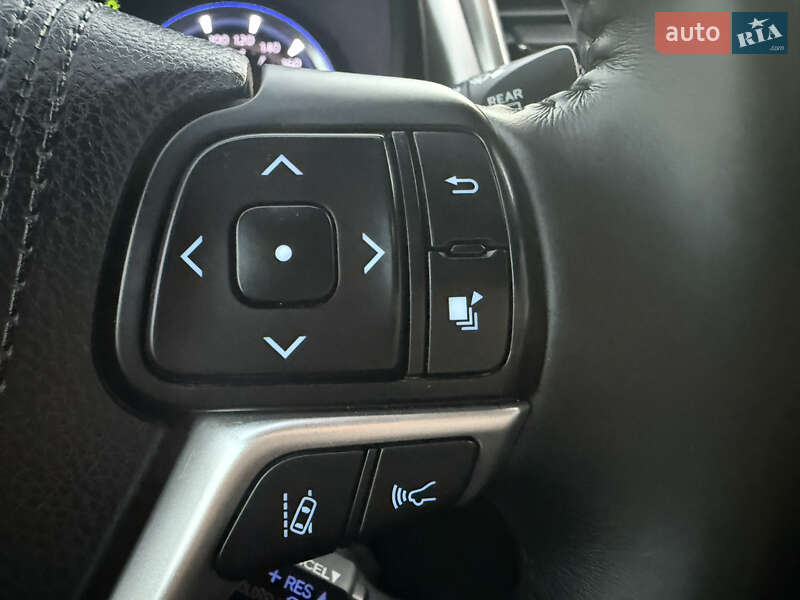 Внедорожник / Кроссовер Toyota Highlander 2017 в Киеве фото 45 Внедорожник / Кроссовер Toyota Highlander 2017 в Киеве
