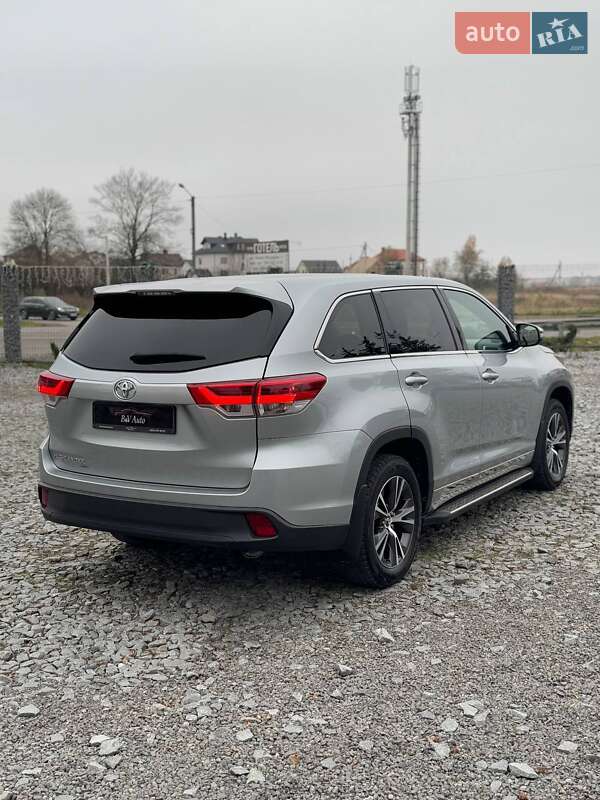Внедорожник / Кроссовер Toyota Highlander 2017 в Бродах
