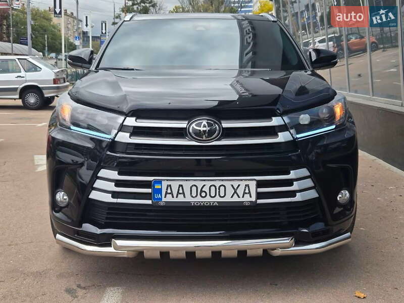 Внедорожник / Кроссовер Toyota Highlander 2017 в Киеве фото 2 Внедорожник / Кроссовер Toyota Highlander 2017 в Киеве