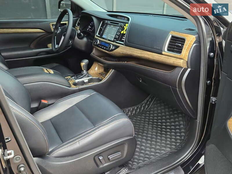 Внедорожник / Кроссовер Toyota Highlander 2017 в Киеве фото 20 Внедорожник / Кроссовер Toyota Highlander 2017 в Киеве