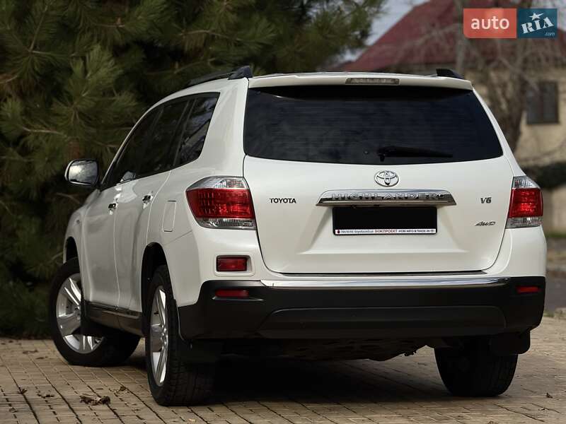 Внедорожник / Кроссовер Toyota Highlander 2011 в Одессе