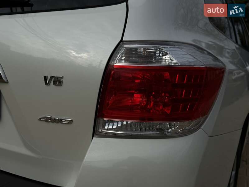Внедорожник / Кроссовер Toyota Highlander 2011 в Одессе