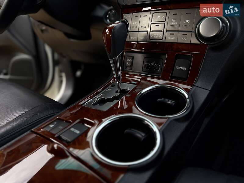 Внедорожник / Кроссовер Toyota Highlander 2011 в Одессе