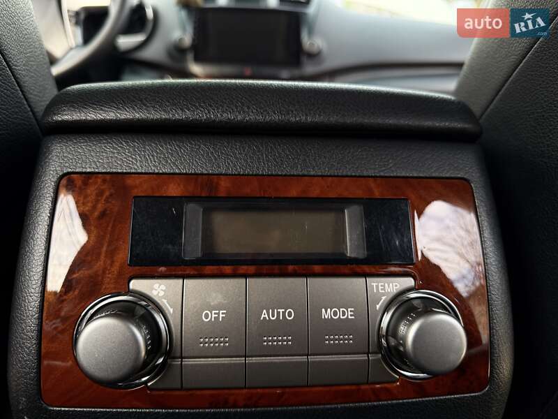 Внедорожник / Кроссовер Toyota Highlander 2011 в Одессе