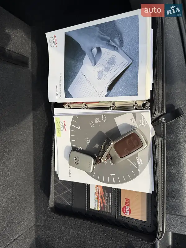 Внедорожник / Кроссовер Toyota Highlander 2011 в Одессе документ