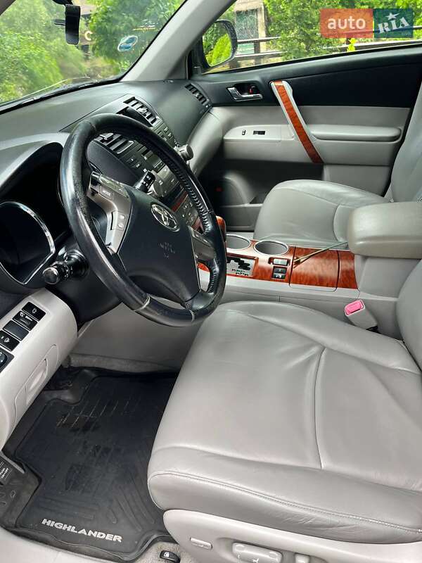 Позашляховик / Кросовер Toyota Highlander 2008 в Києві