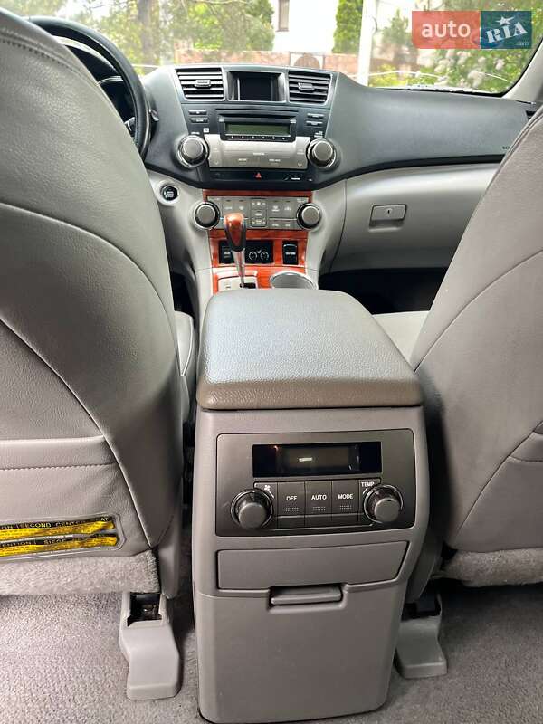 Позашляховик / Кросовер Toyota Highlander 2008 в Києві