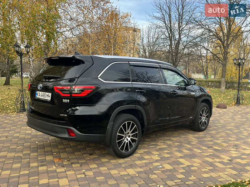 Внедорожник / Кроссовер Toyota Highlander 2016 в Киеве фото 48 Внедорожник / Кроссовер Toyota Highlander 2016 в Киеве