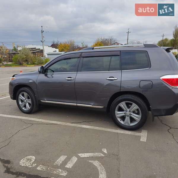 Внедорожник / Кроссовер Toyota Highlander 2011 в Одессе