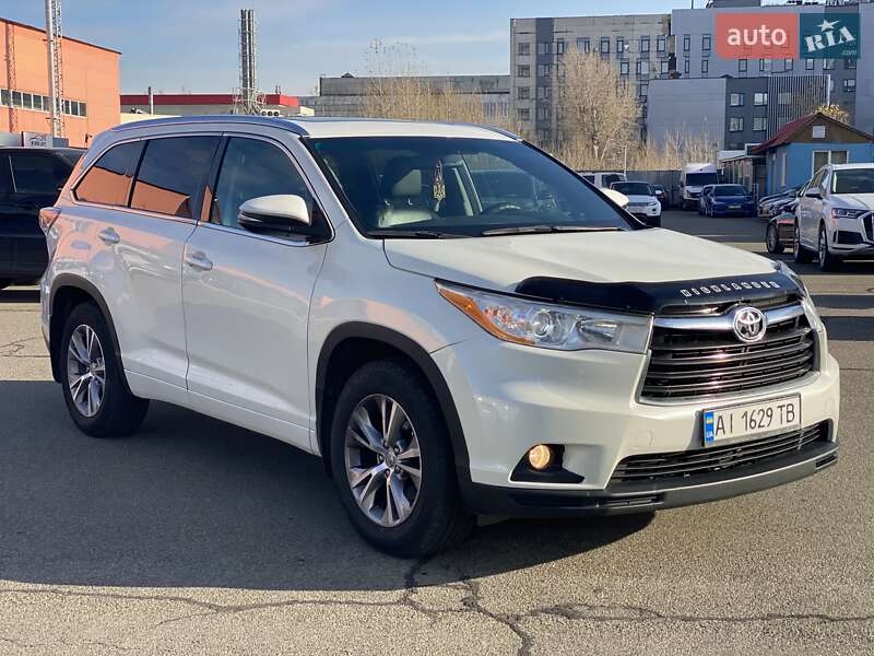 Позашляховик / Кросовер Toyota Highlander 2014 в Києві