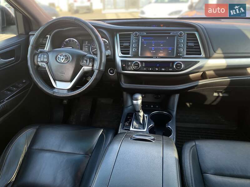 Позашляховик / Кросовер Toyota Highlander 2014 в Києві