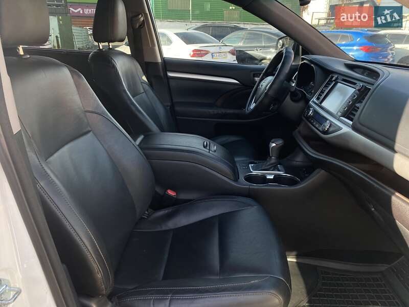 Позашляховик / Кросовер Toyota Highlander 2014 в Києві