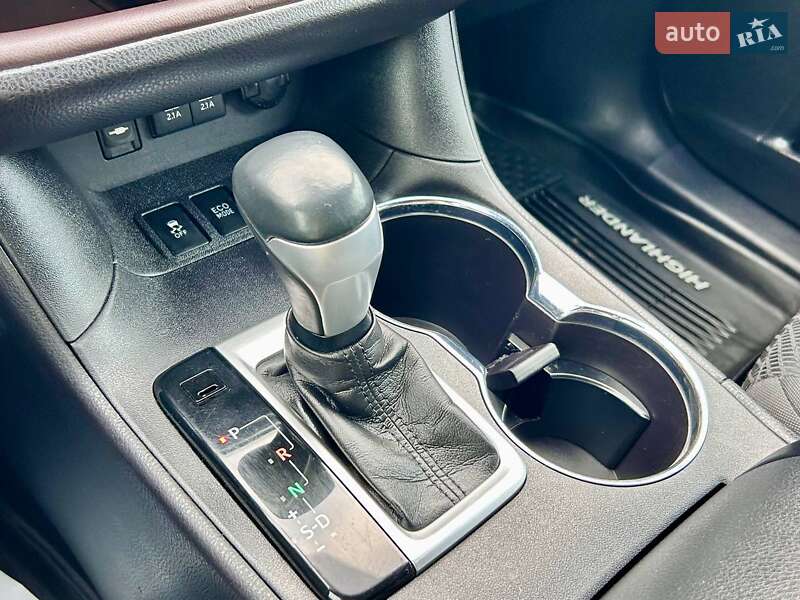 Внедорожник / Кроссовер Toyota Highlander 2018 в Одессе фото 27 Внедорожник / Кроссовер Toyota Highlander 2018 в Одессе