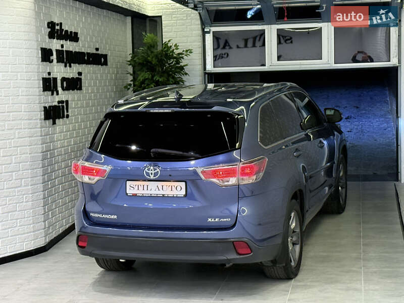 Внедорожник / Кроссовер Toyota Highlander 2016 в Одессе