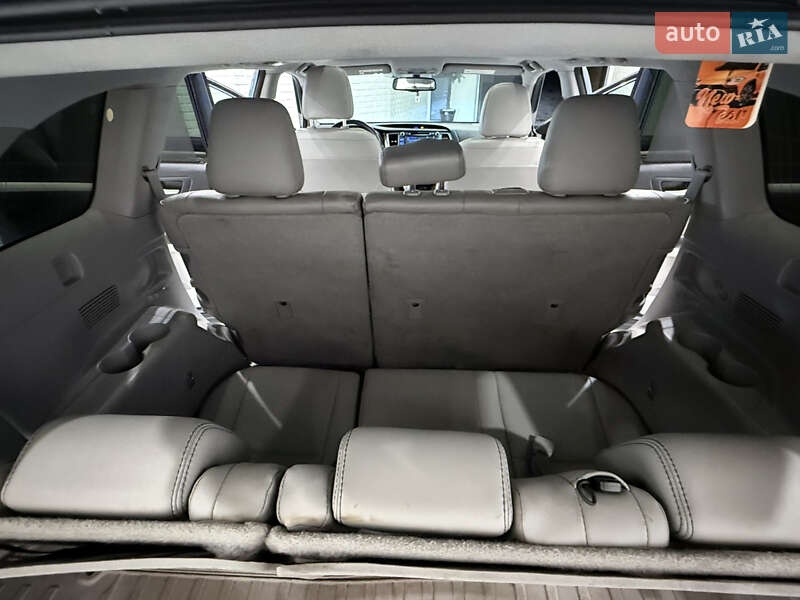 Внедорожник / Кроссовер Toyota Highlander 2016 в Одессе