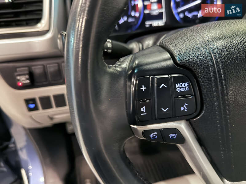 Внедорожник / Кроссовер Toyota Highlander 2016 в Одессе