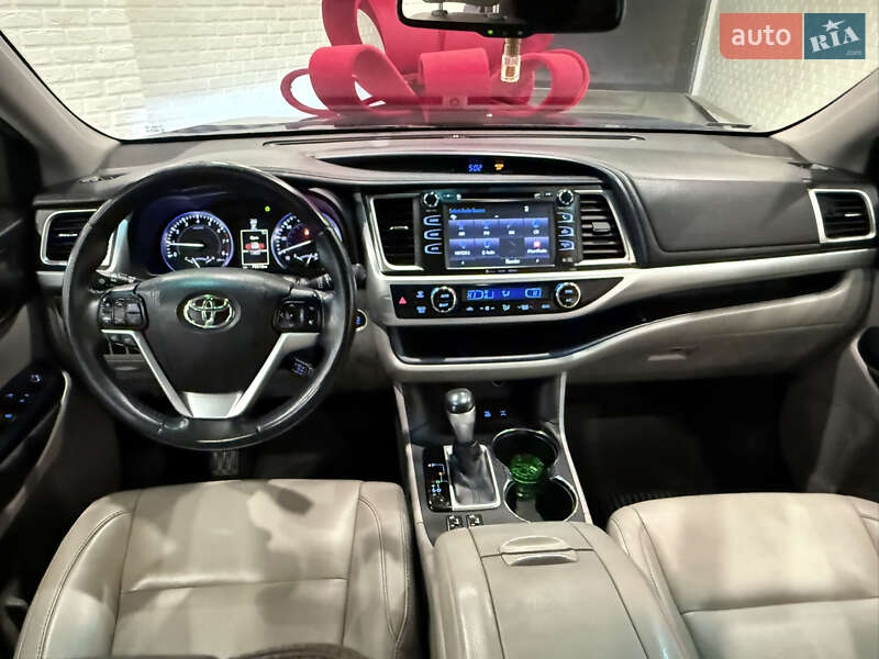 Внедорожник / Кроссовер Toyota Highlander 2016 в Одессе