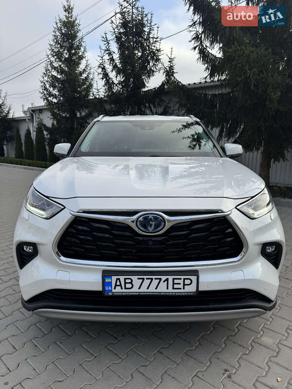 Toyota Highlander 2021