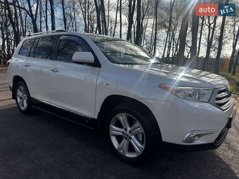 Внедорожник / Кроссовер Toyota Highlander 2012 в Ахтырке фото 7 Внедорожник / Кроссовер Toyota Highlander 2012 в Ахтырке