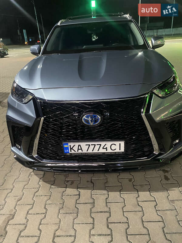 Внедорожник / Кроссовер Toyota Highlander 2022 в Киеве