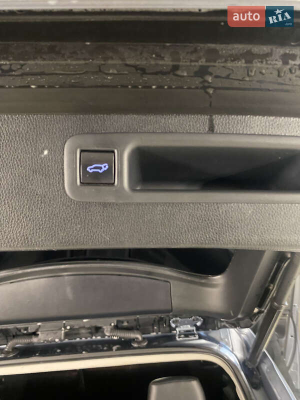 Внедорожник / Кроссовер Toyota Highlander 2022 в Киеве