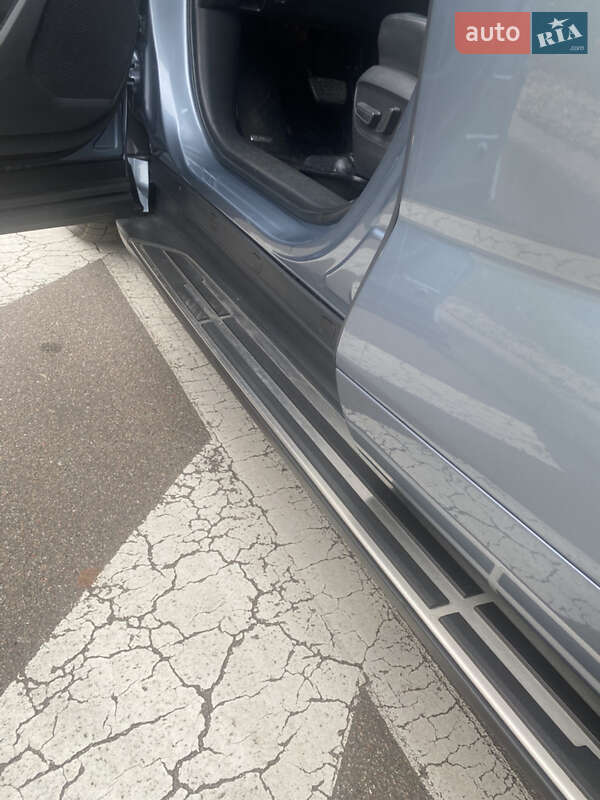 Внедорожник / Кроссовер Toyota Highlander 2022 в Киеве