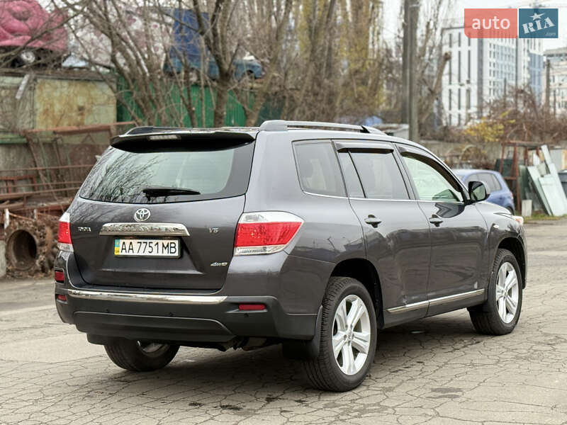 Внедорожник / Кроссовер Toyota Highlander 2012 в Киеве