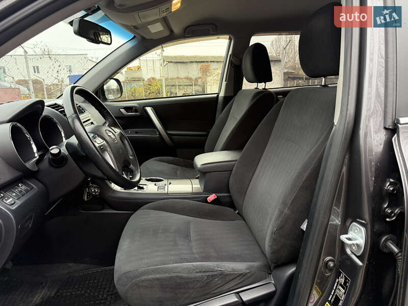 Внедорожник / Кроссовер Toyota Highlander 2012 в Киеве