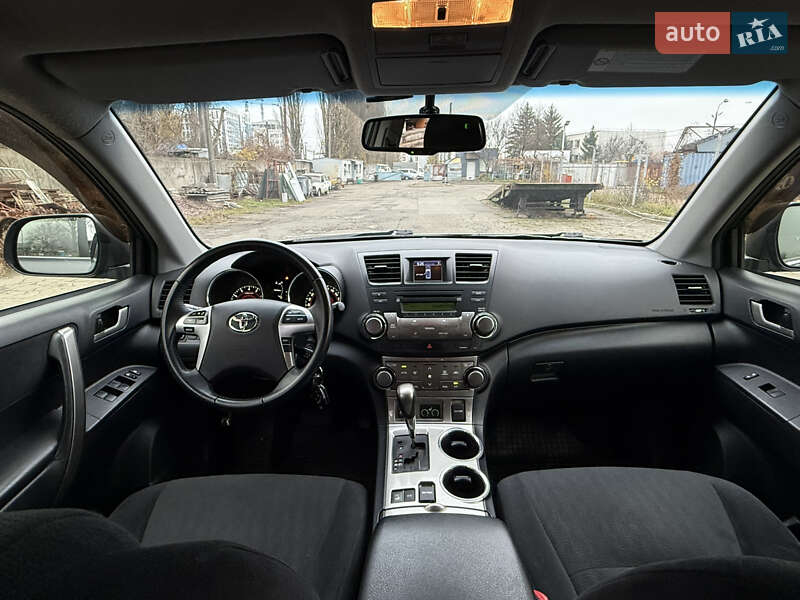Внедорожник / Кроссовер Toyota Highlander 2012 в Киеве
