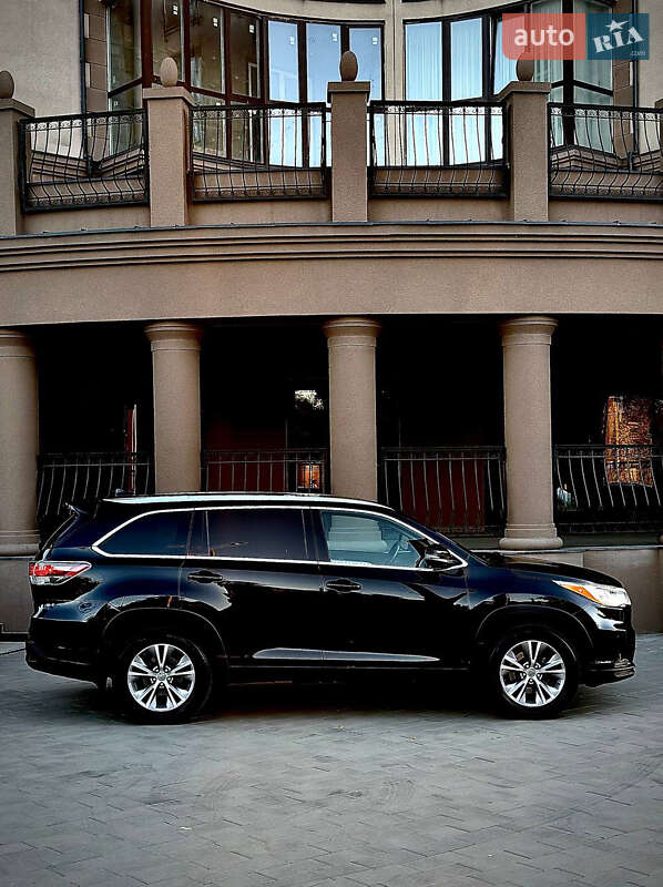 Позашляховик / Кросовер Toyota Highlander 2014 в Харкові