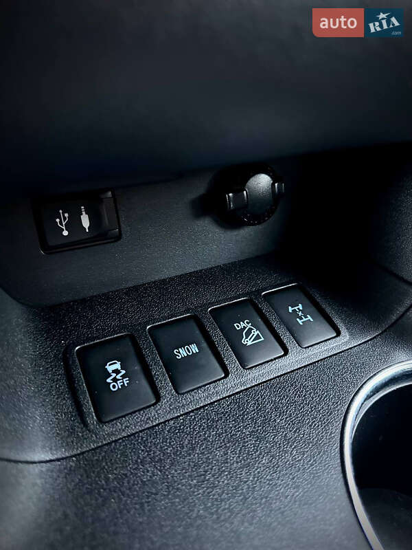 Позашляховик / Кросовер Toyota Highlander 2014 в Харкові