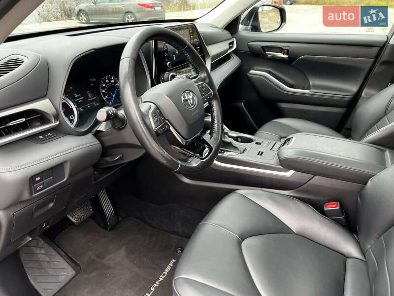 Внедорожник / Кроссовер Toyota Highlander 2020 в Киеве