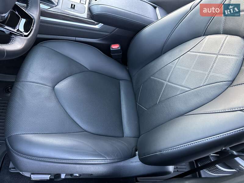 Внедорожник / Кроссовер Toyota Highlander 2021 в Киеве