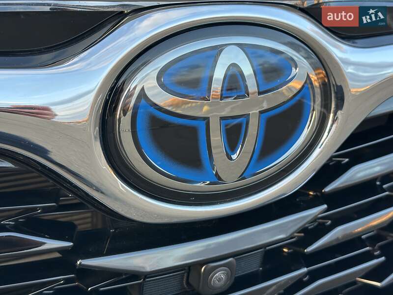 Внедорожник / Кроссовер Toyota Highlander 2021 в Киеве