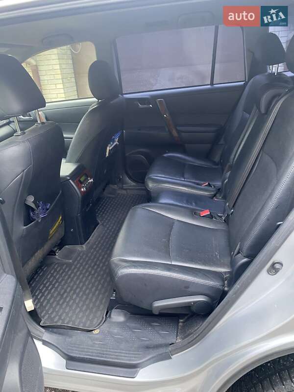 Внедорожник / Кроссовер Toyota Highlander 2012 в Днепре