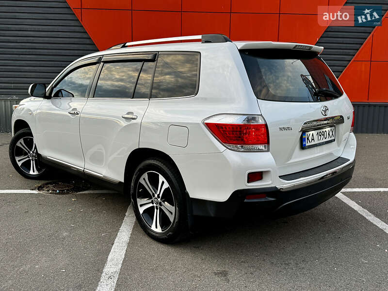 Внедорожник / Кроссовер Toyota Highlander 2012 в Киеве